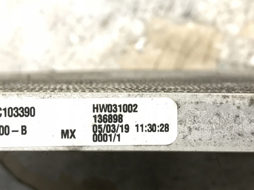 фото №8, Радіатор кондиціонера tesla 3 model 3 17-