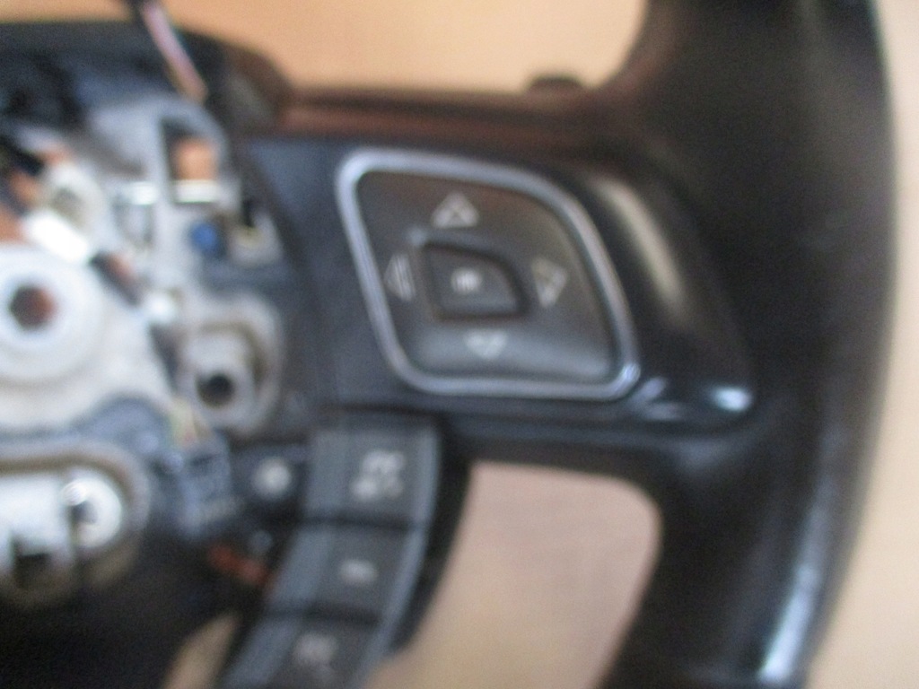 фото №3, Повітропровід range rover evoque шкіра пелюстки перемикання