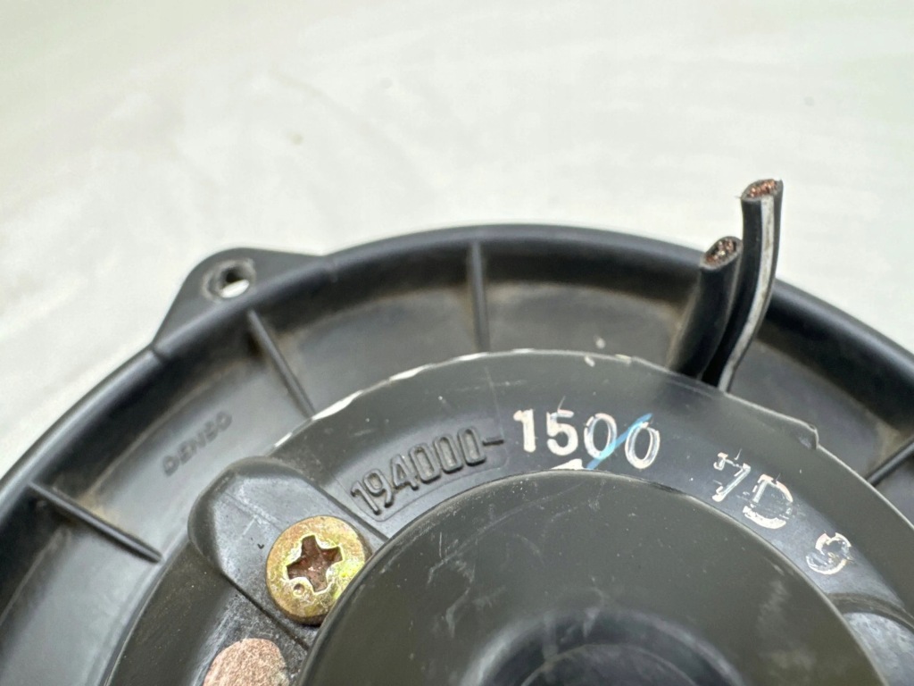 2002 toyota corolla verso e121 повітродувка обдув 19400015007d Зі Шроту