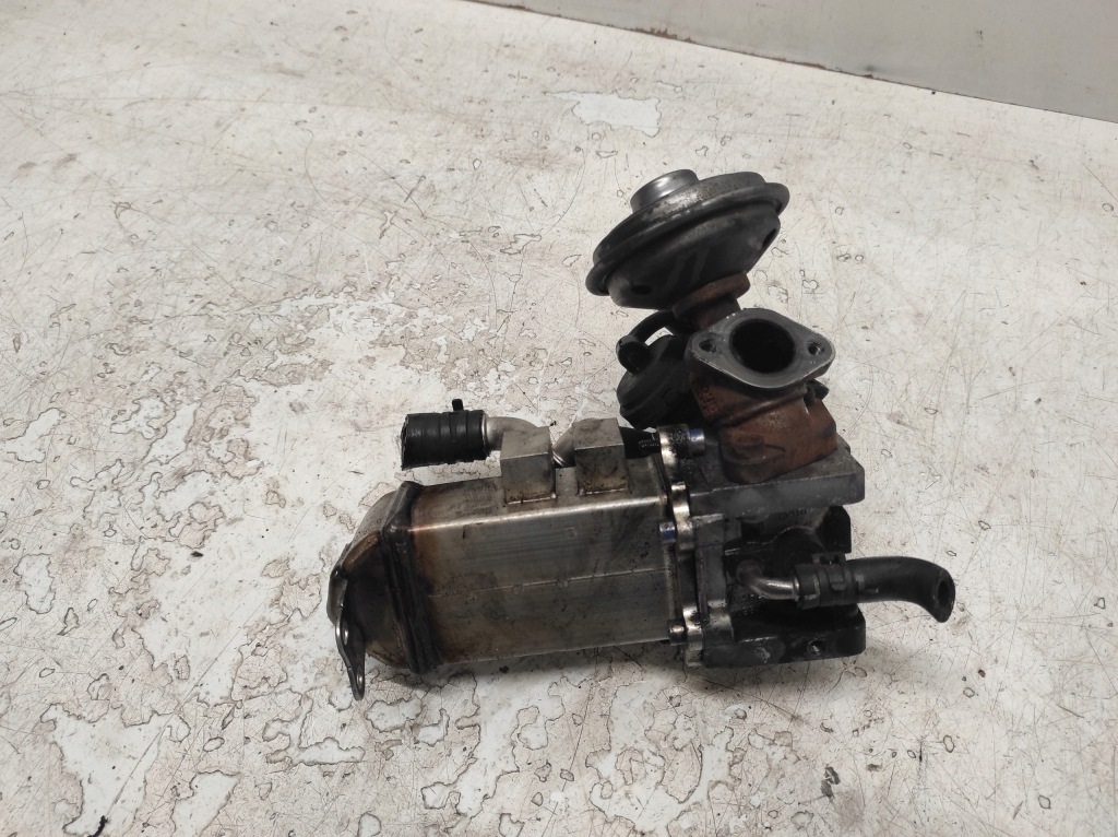 фото №2, Audi a6 c6 04- 2.7tdi клапан egr 059131503h