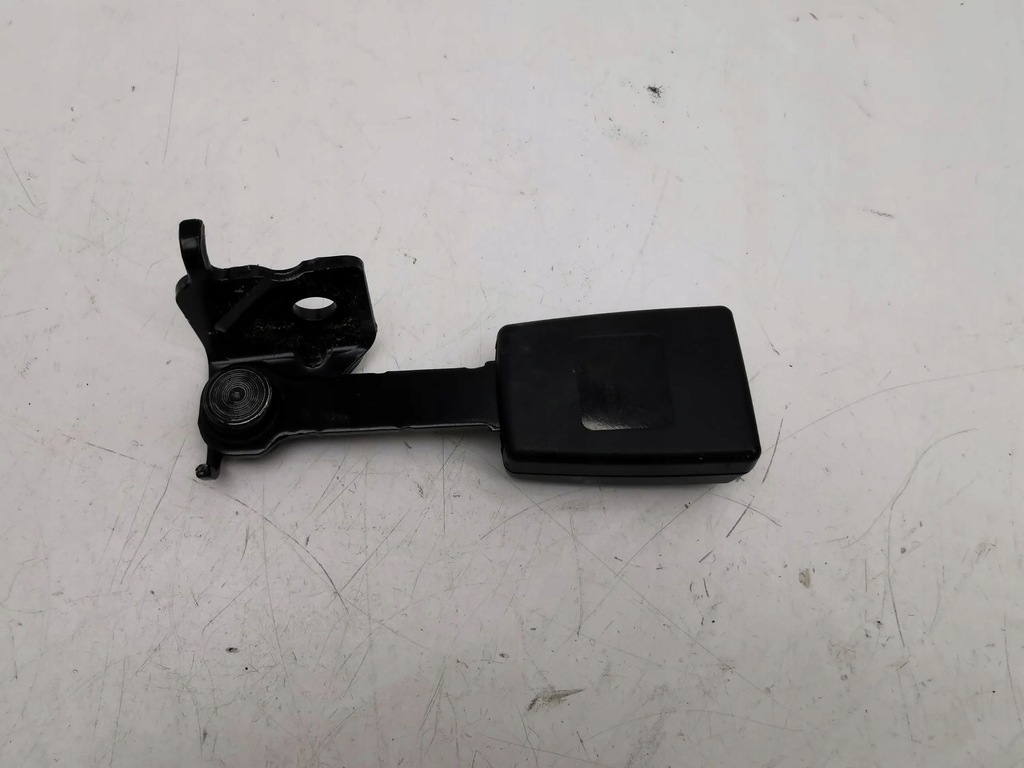 фото №6, Bmw i3 2017 пряжка заднего поперечина безопасности