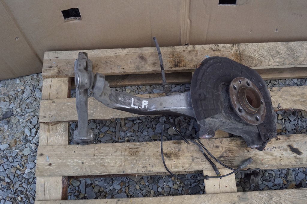 фото №1, Поворотный кулак левый перед maserati quattroporte vi 3.0d