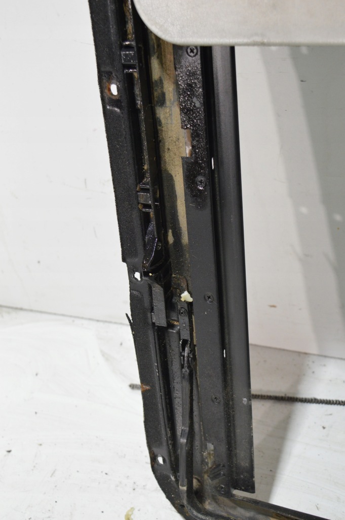 Люк металлический sedan mercedes w140 s klasa исправный 1407801629 Недорого