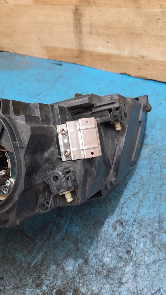 фото №11, Фара правый 30698886 volvo v50 04-12r