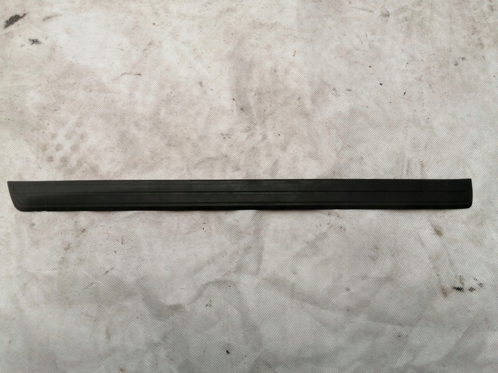 фото №1, Молдинг поріг внутрішня audi r8 420853374 права