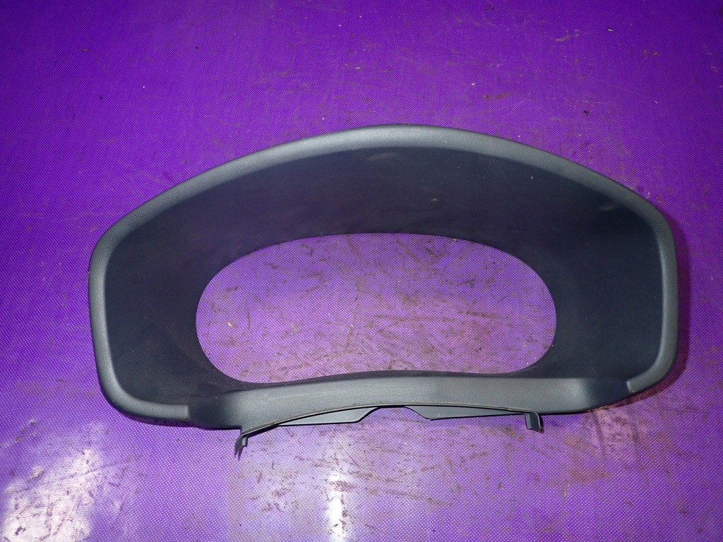 фото №1, Dacia sandero ii рамка защита спидометра 682405544r