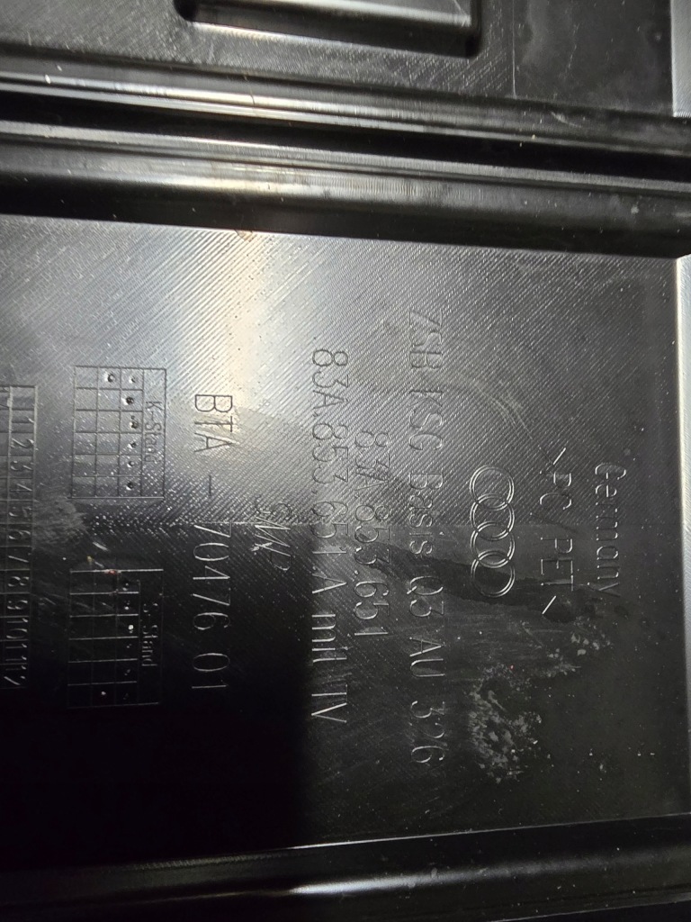 фото №6, Решітка радіатора решітка радіатора бампера перед audi q3 ii 83a