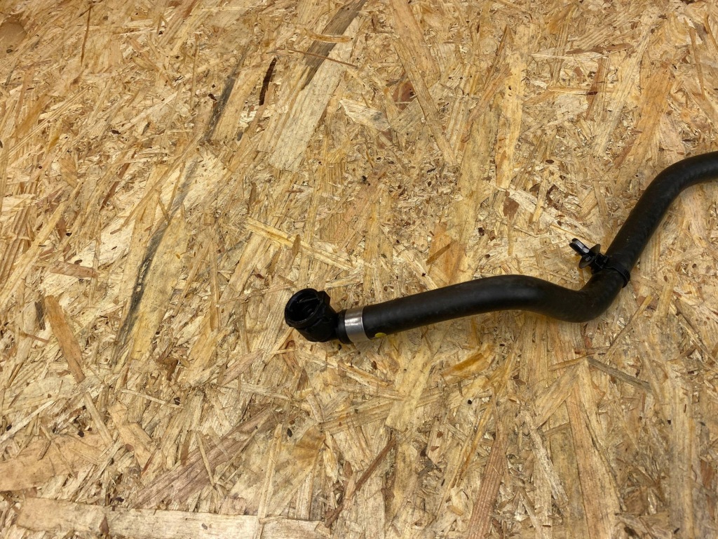 Патрубок труба шланг води mercedes w177 w247 w118 a1775014300 Київ