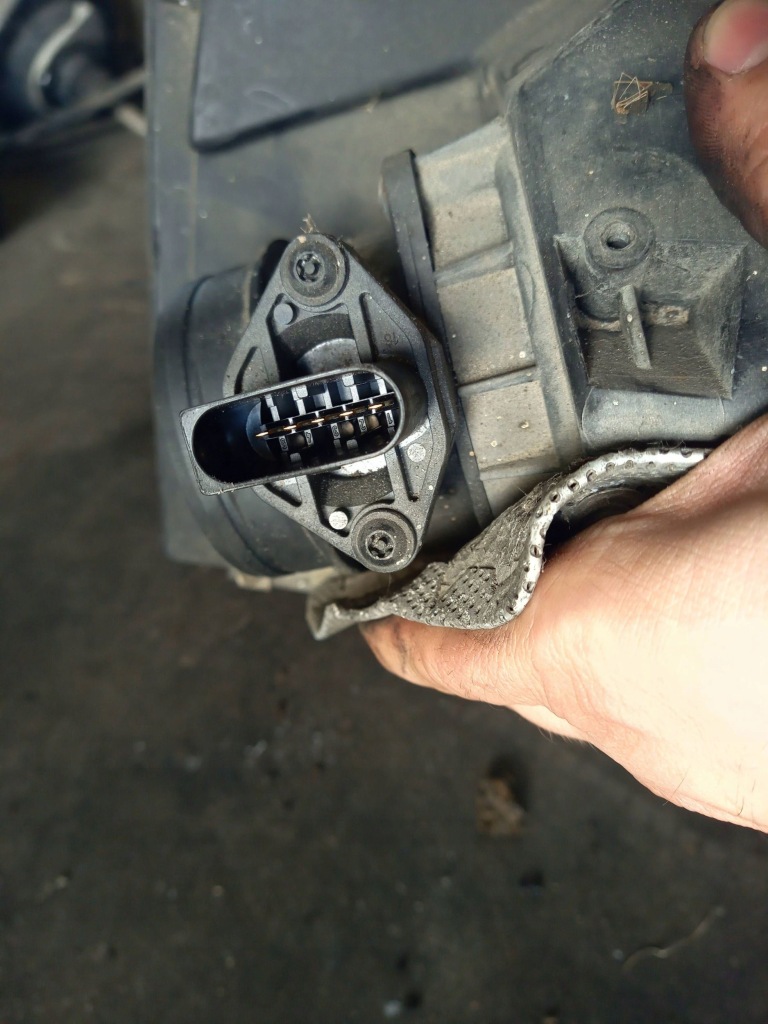 Volkswagen passat b5.5 2003 фильтр воздуха 52160-2 0281002487 3b0129607 Цена