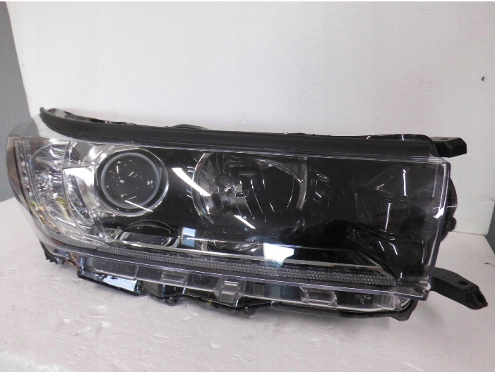 фото №1, Лампа перед правая toyota highlander 17-19 led usa