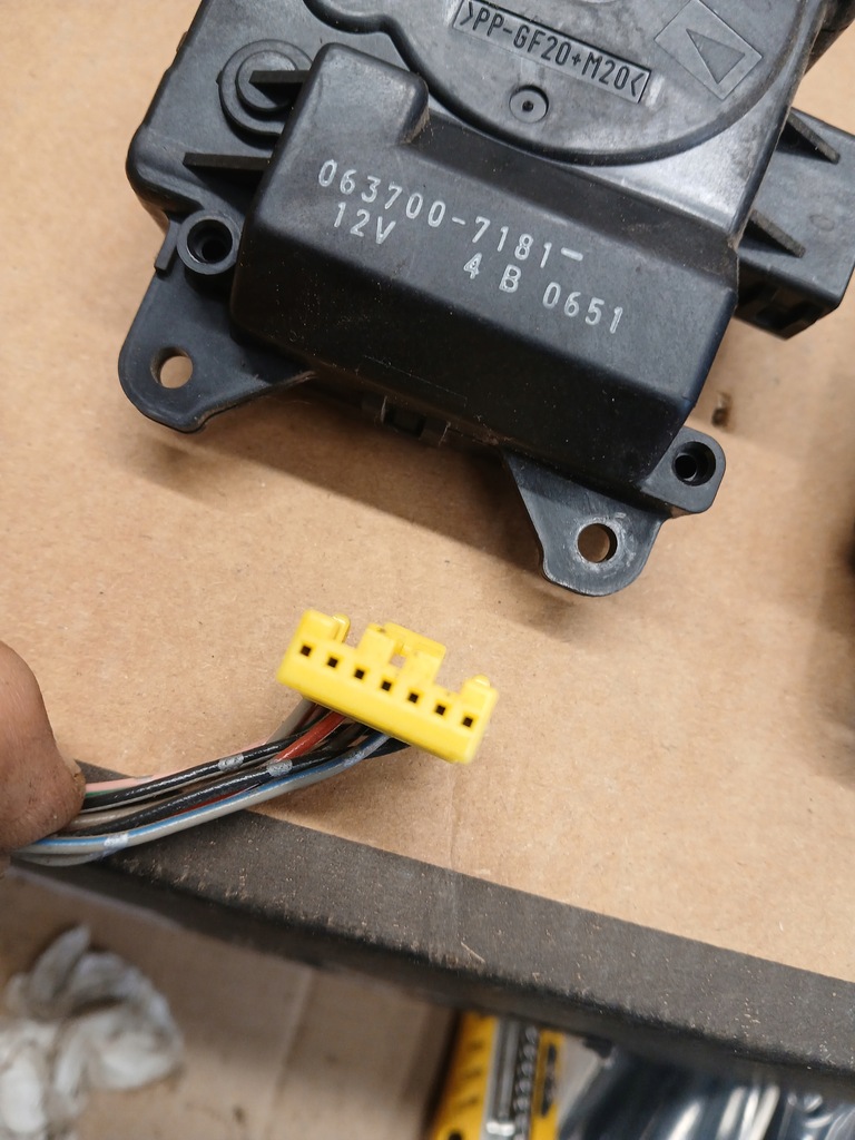 фото №5, Suzuki grand vitara i моторчик крышка обдув