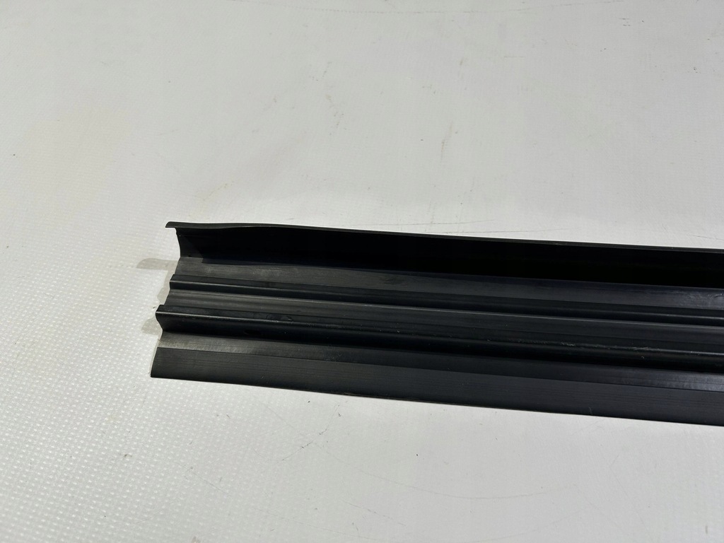 фото №8, Молдинг прокладка захист радіатора dodge charger challenger 2015r-