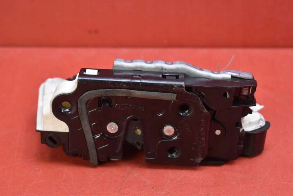 фото №5, Замок двері правий задня задній 5e0839016 skoda rapid hb 12-17