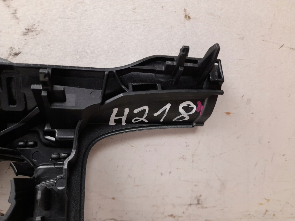 Насадка повітряна mercedes-benz klasa e 2018 центральний 5288300 в Україні