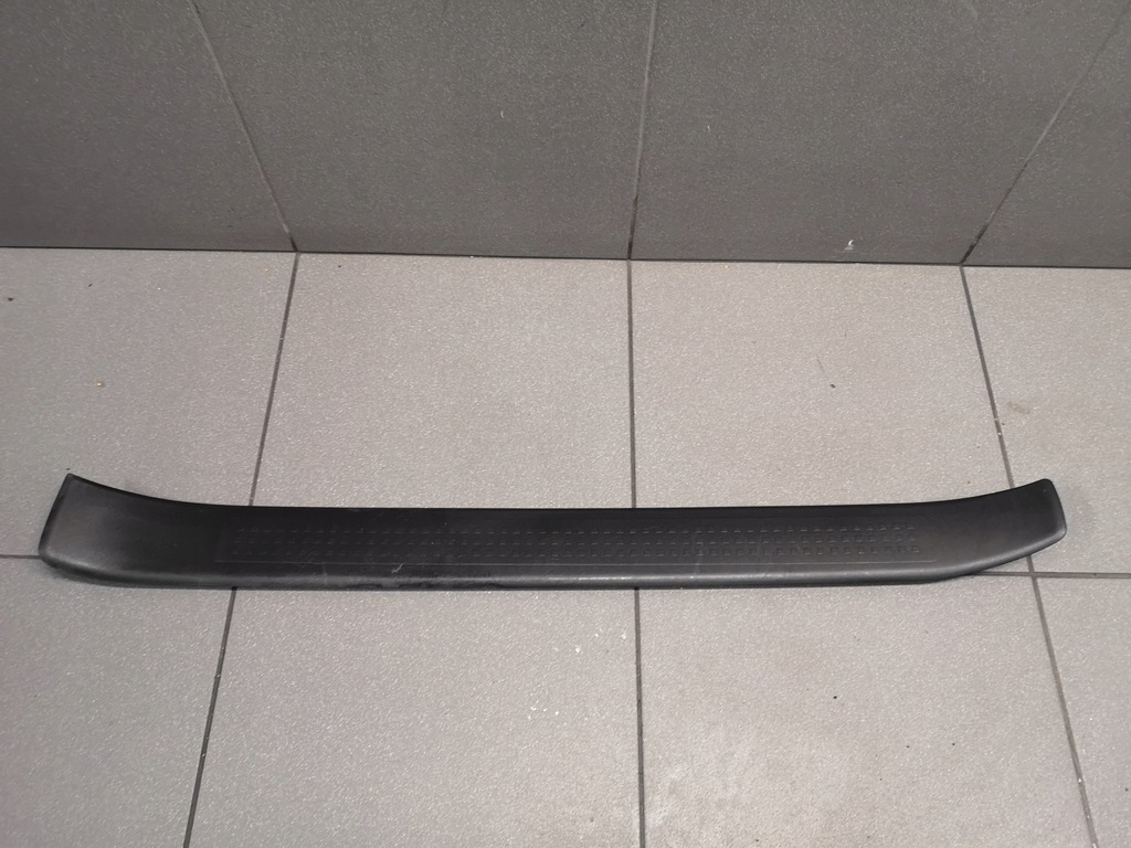 фото №1, Защита накладка порог правая audi a4 b6 8e0853374