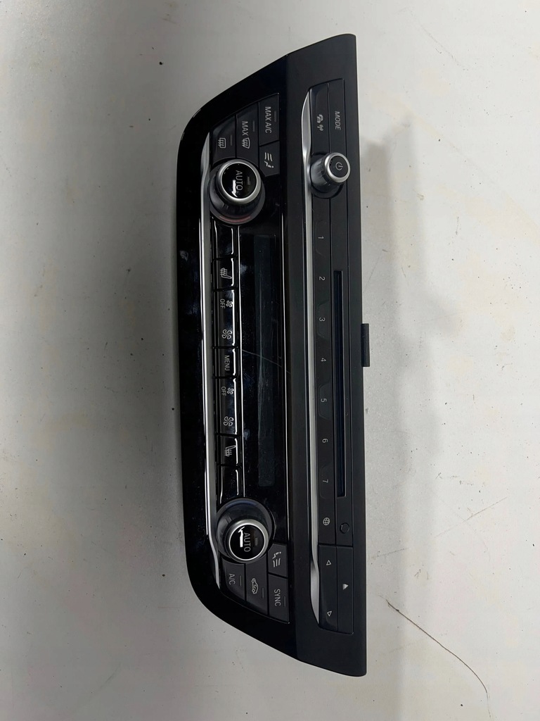 фото №1, Bmw 5 g30 g31 2018 панель кондиционера