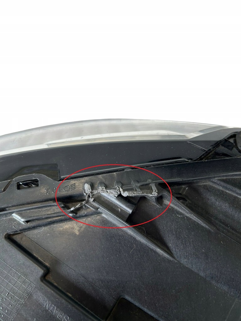 Лампа передня права audi 82a941034d Недорого