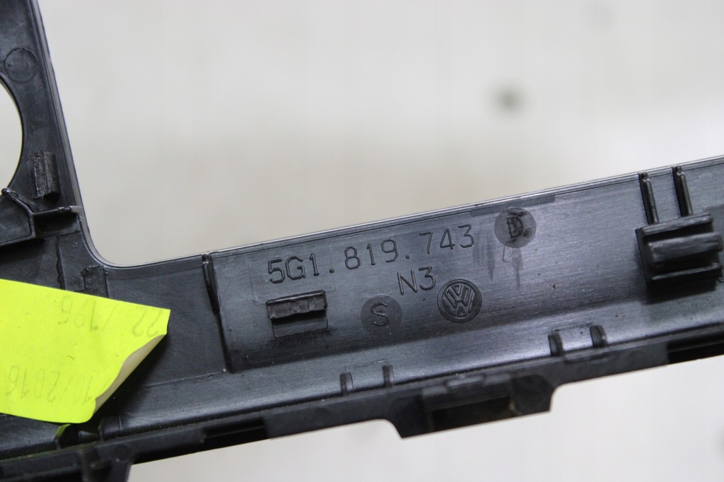 фото №5, Рамка радио навигации vw golf vii dekor 5g1819743 dekor