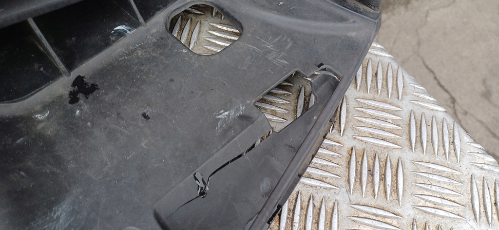 фото №13, Mercedes w212 захист поперечина передній труба впускний