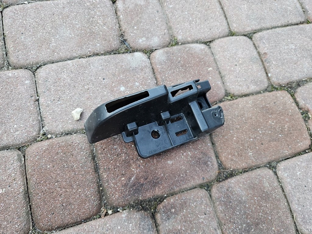 фото №1, Направляющая кронштейн задняя левый proace city berlingo rifter combo e 9816808580