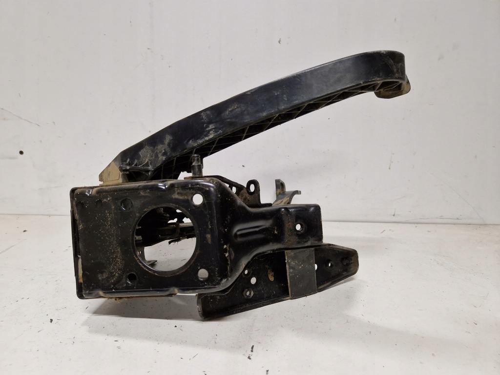 фото №6, Основание педалей педаль сцепления тормоза vw t4 2.5 tdi