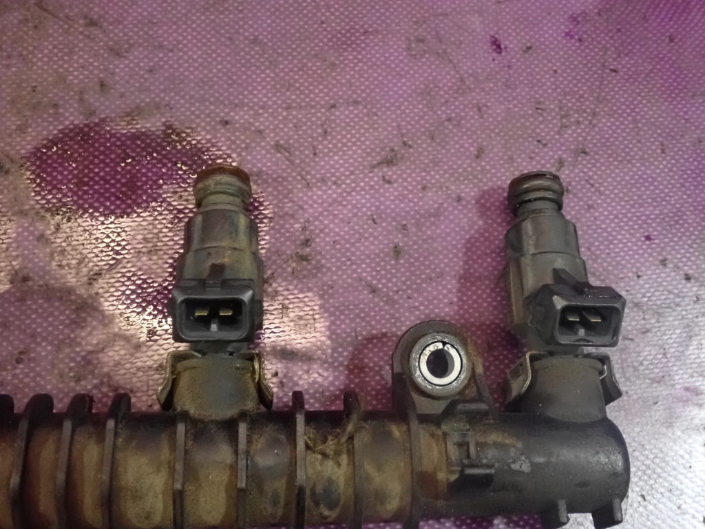 фото №6, Opel corsa c 00-03 1.2 75km молдинг упорскування 0280151076 0280155965