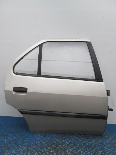 фото №1, Peugeot 306 хэтчбек дверь задняя правое серебристый