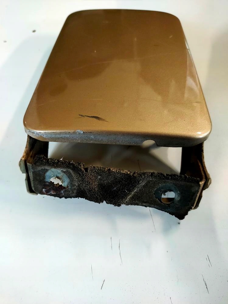 Крышка заливной топлива mercedes 107 sl/slc Недорого