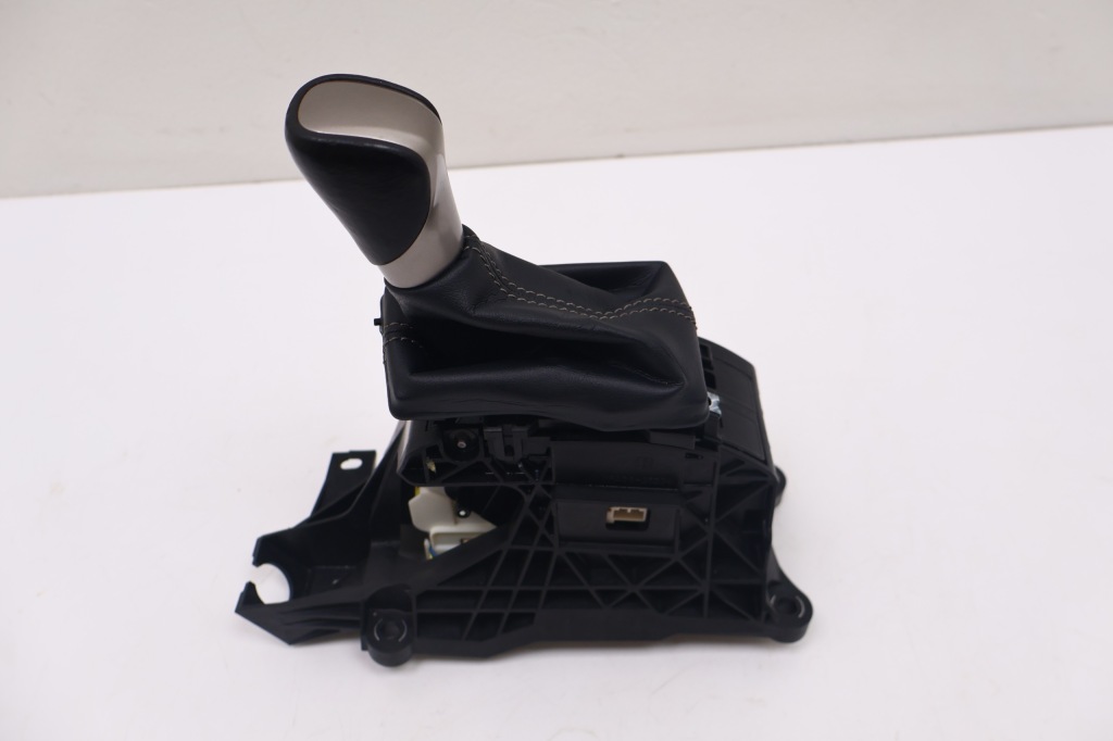 фото №2, Lexus rx iv 450h домкрат рычаг переключения передач pa66-gf33