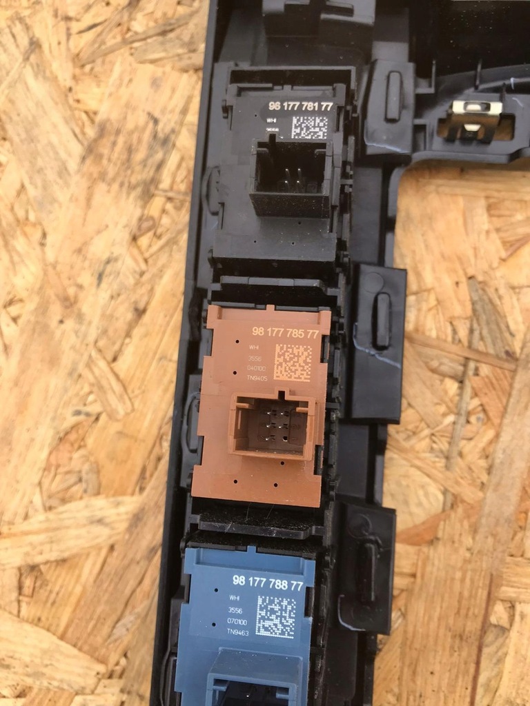 фото №5, Рамка туннель средний ds3 crossback 9827381580