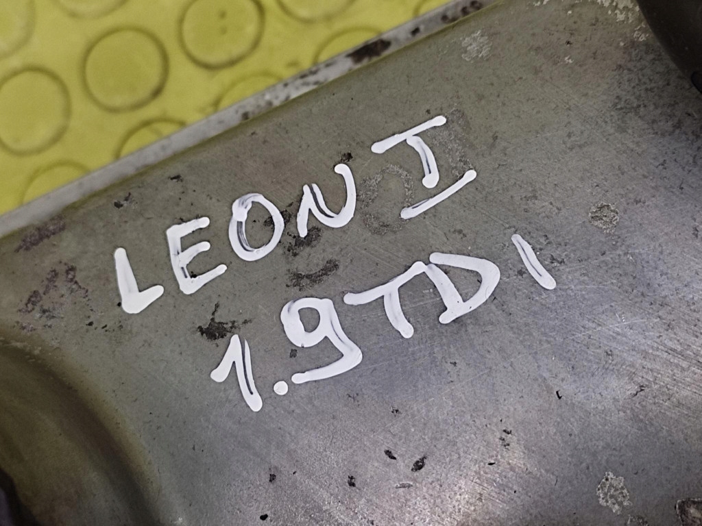 фото №10, Seat leon i 1.9 tdi крышка клапанов 038103469