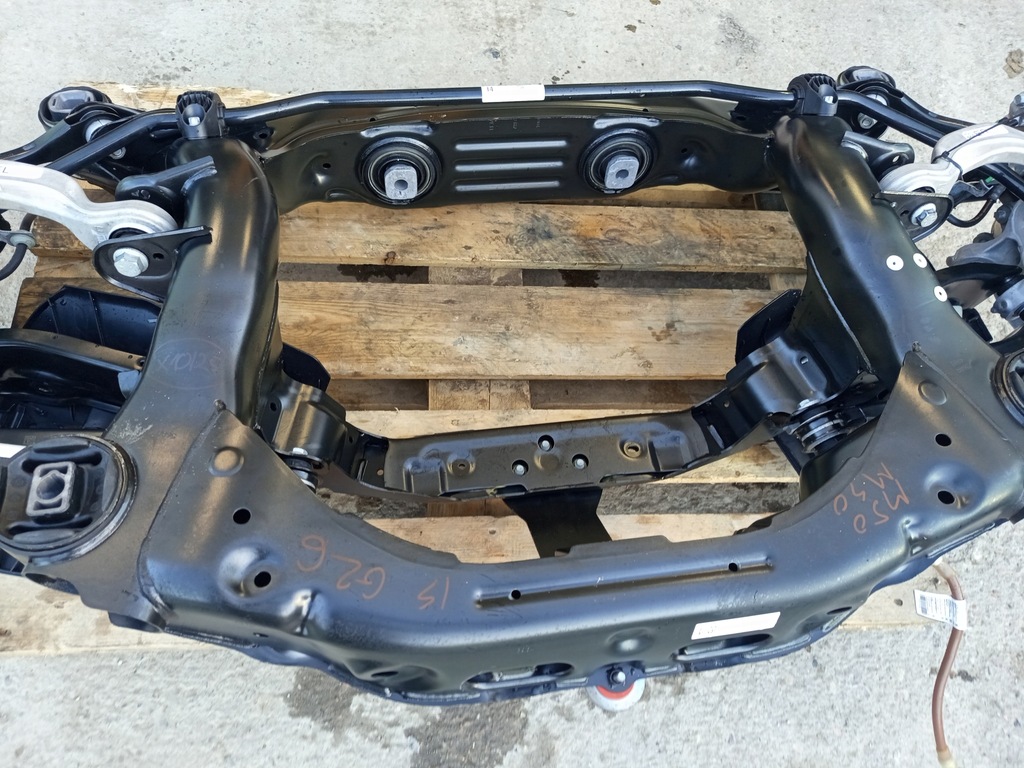 фото №10, Bmw оригинальный номер 7916221 i4 g26 m40 m50 подрамник подрамник подрамник балка заднего подвеска
