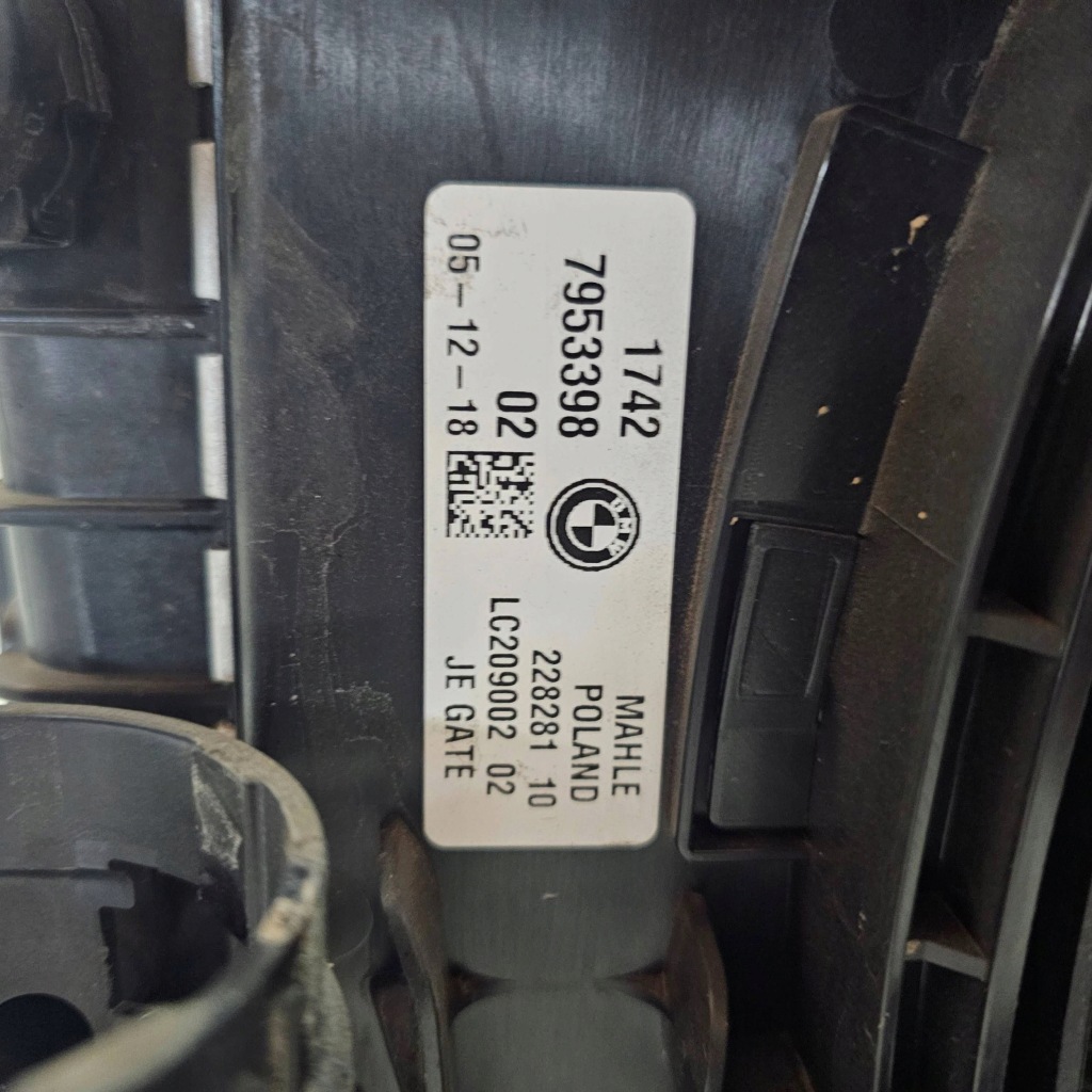 Бачок комплект радіатор bmw 8 g14 g15 g16 m850ix 7742469 Недорого