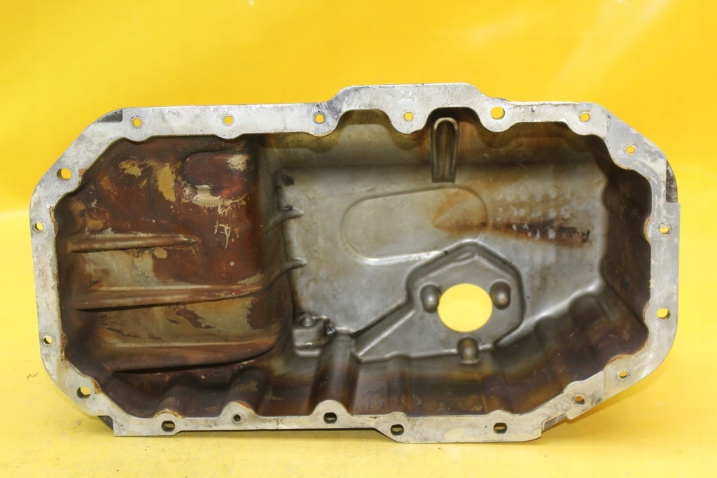 Поддон масляная golf v a3 8p 1.6 8v 03c103603j Недорого