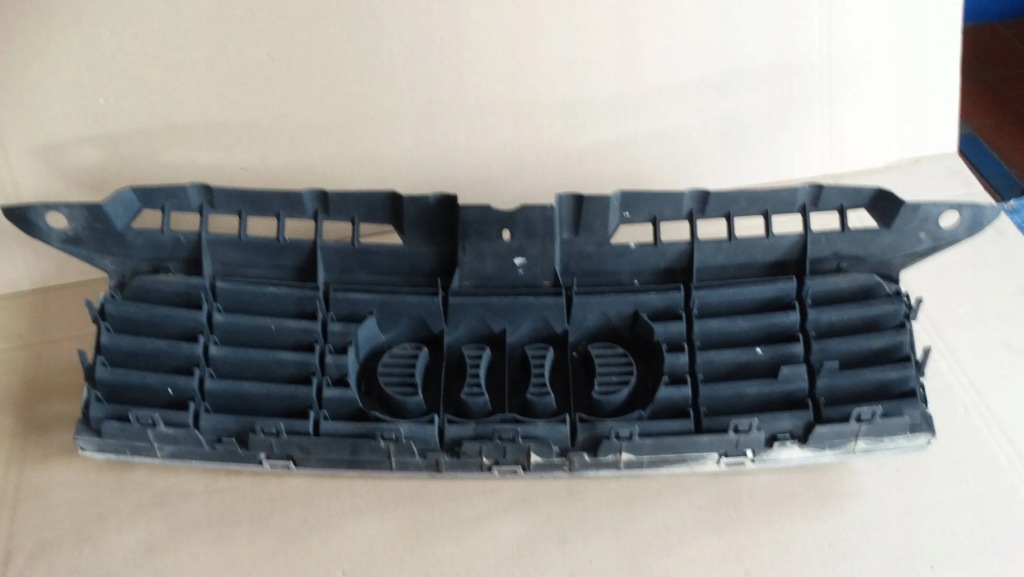 фото №8, Решётка радиатора решётка радиатора 8p3853651 audi a3