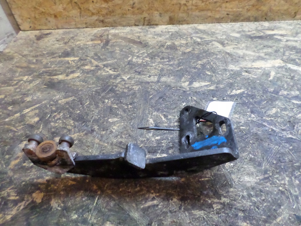 фото №3, Renault master ii 98-03 петля двері dół ролик