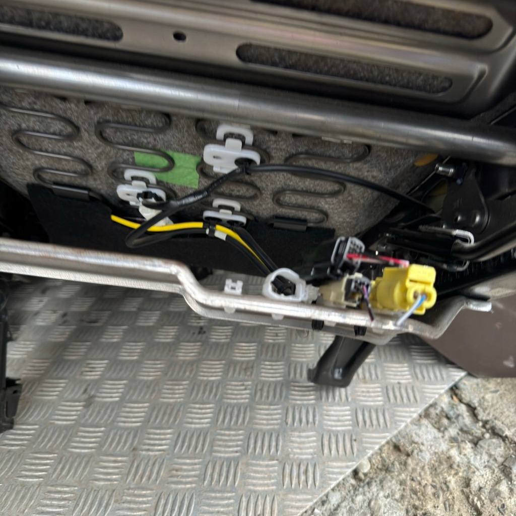 фото №6, Сиденья заднее сиденье кожа комплект mitsubishi outlander iii lift 2018 rok