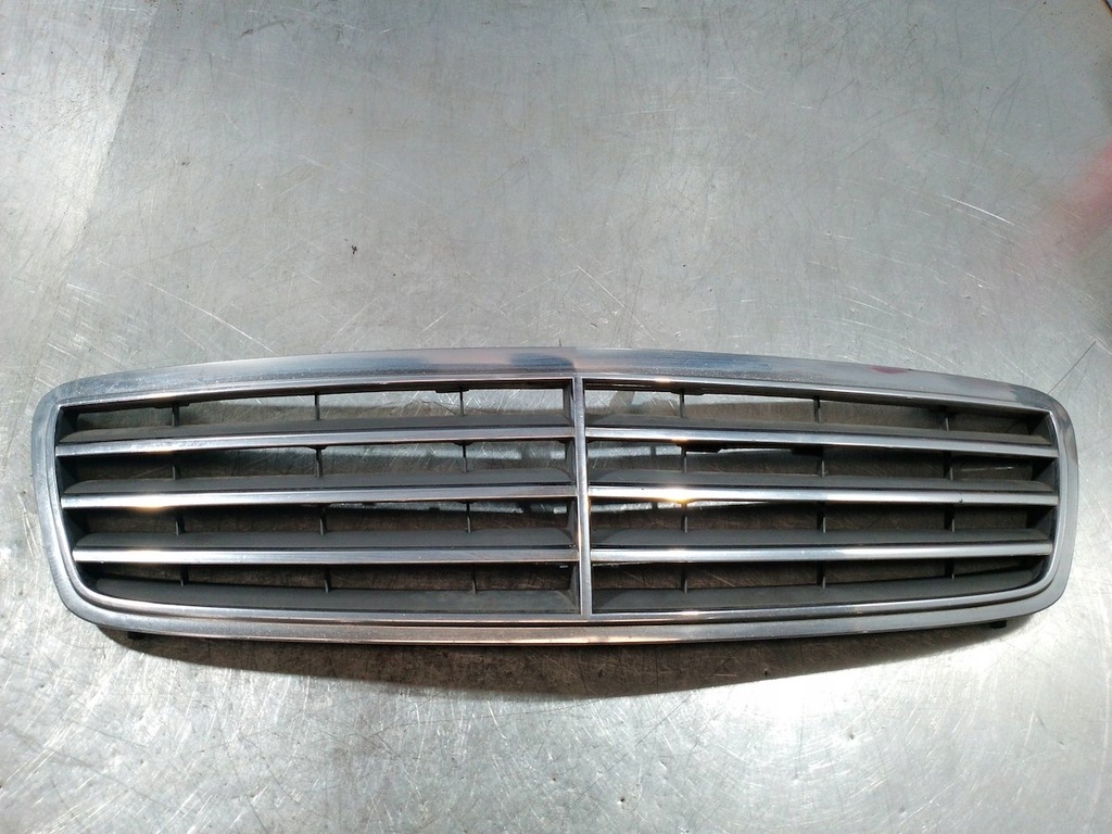 фото №1, Решётка радиатора решётка радиатора решётка радиатора mercedes-benz w203 a2038800123