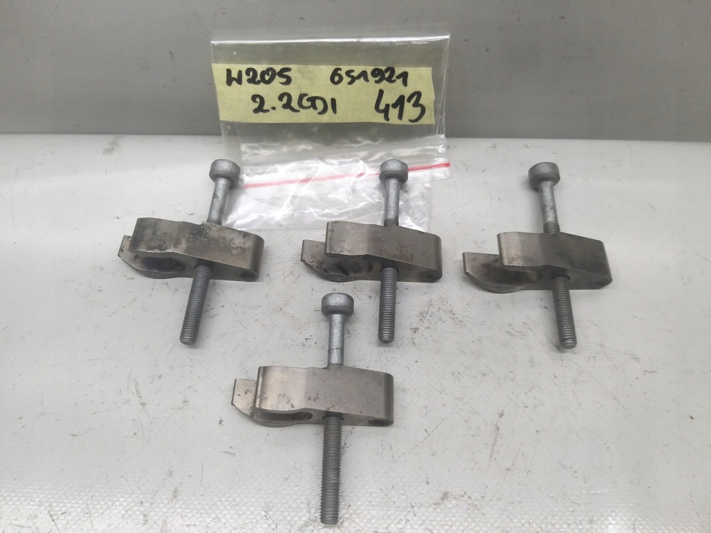 Кронштейн подножка форсунки bosch w205 c220 w212 2.2 cdi 651 a6510160538 Оригинал