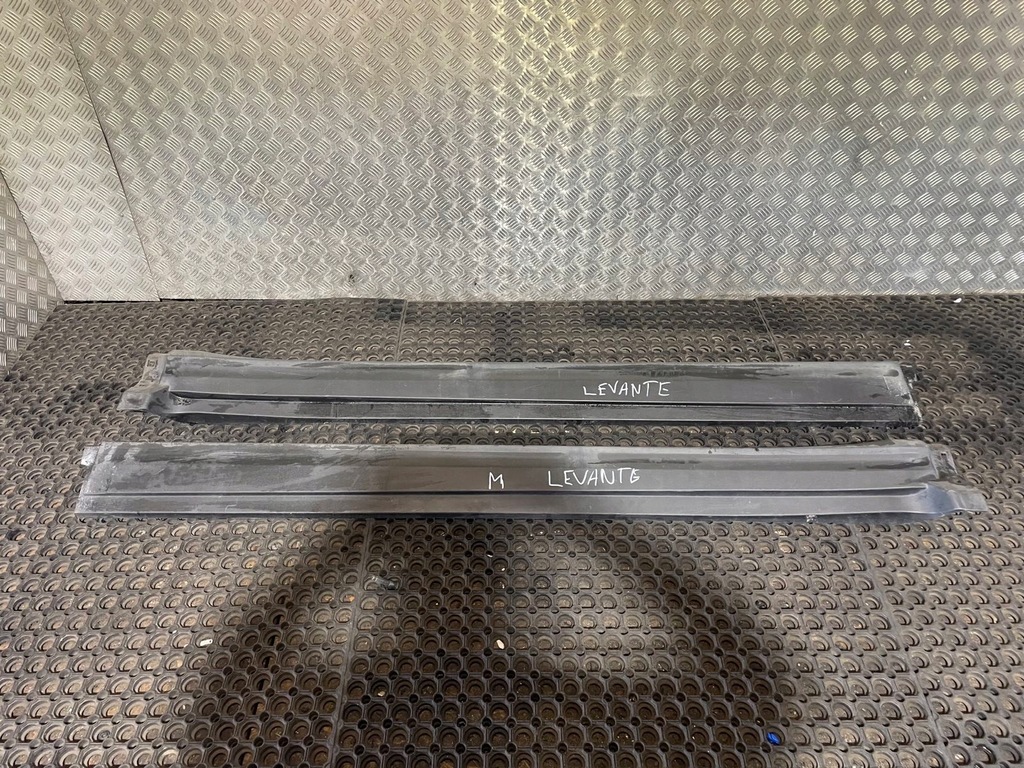 фото №1, Maserati levante молдинг порог левая правая