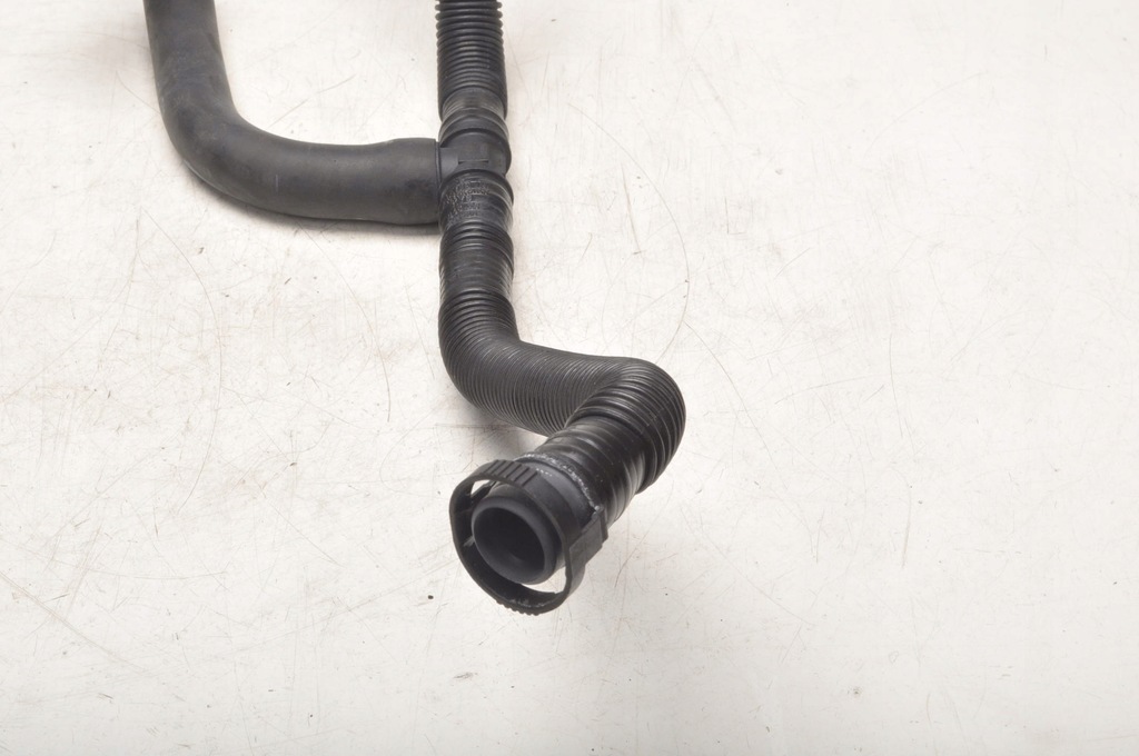 фото №4, Macan 3.6 труба шланг воздуха 94611302230