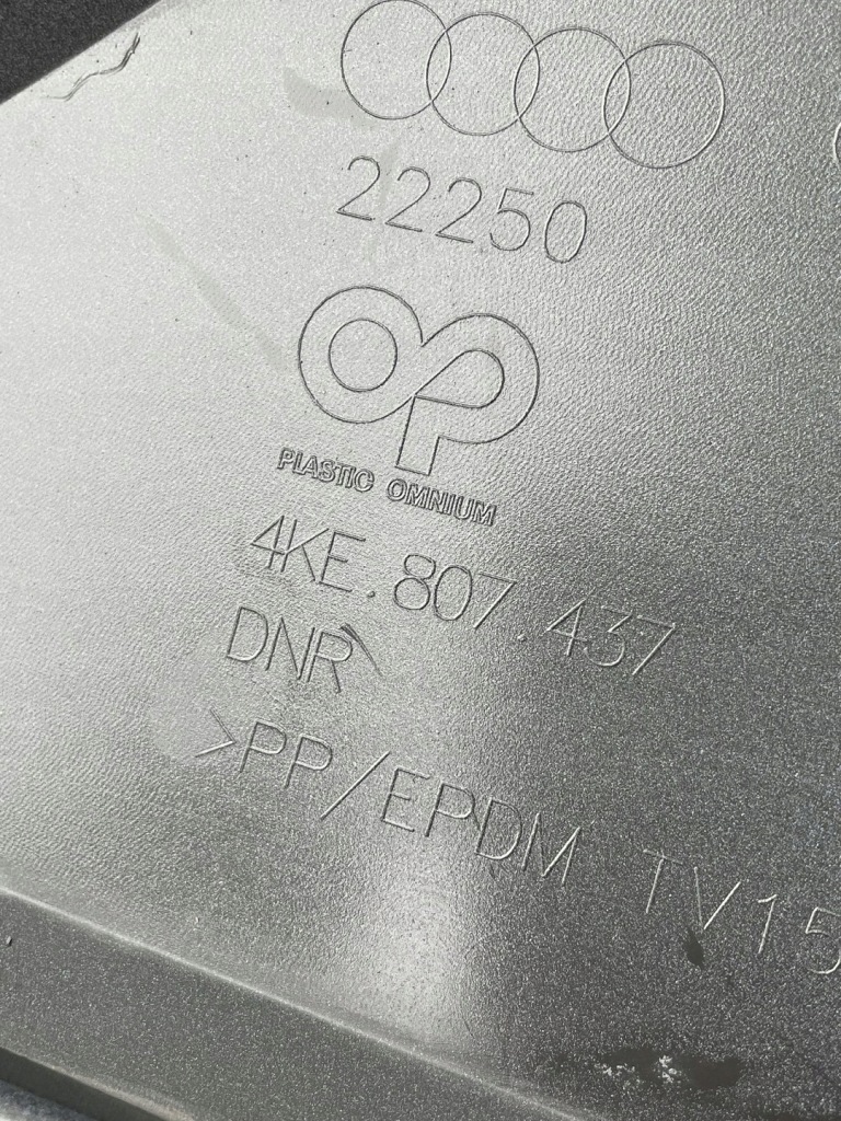 фото №11, Audi e-tron s-line бампер перед передній 4ke807437 + решітка радіатора решітка радіатора