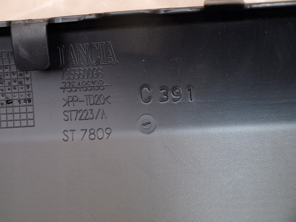 фото №10, Накладка спойлер бампер lancia y ypsilon iii новий