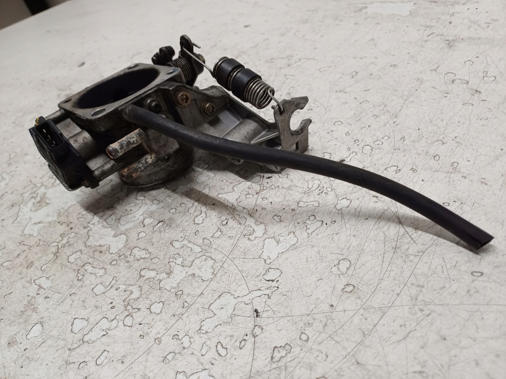 Opel sintra 2.2 96- дроссельная заслонка 3285101299 с Разборки