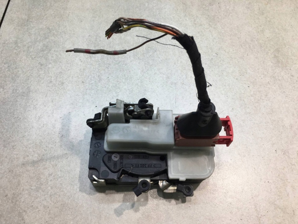 фото №1, Замок дверь левый peugeot 406 coupe 9 pin