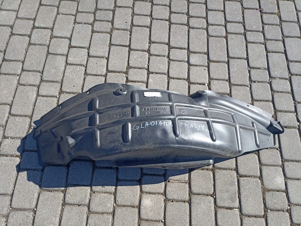 Купить Подкрылок правое задний  задние jeep gladiator jt 20+ 68341318aa