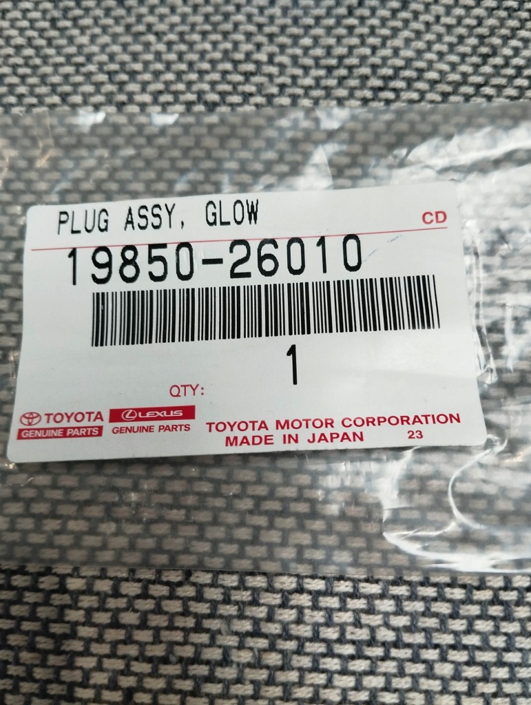 1985026010 / 19850-26010 plug assy головний | свічка розжарювання в Україні