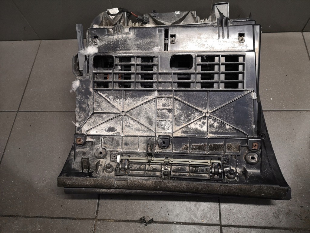 фото №13, Бардачок пассажира vw phaeton eu 3d1857572