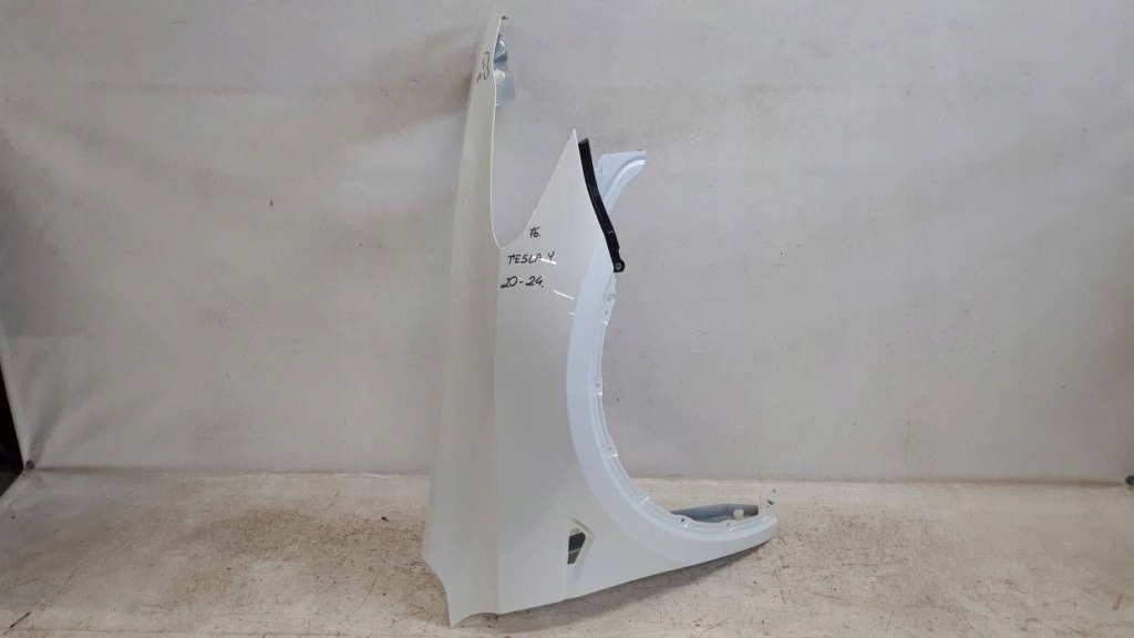 Купити Tesla y 2020-2024 крила правий перед