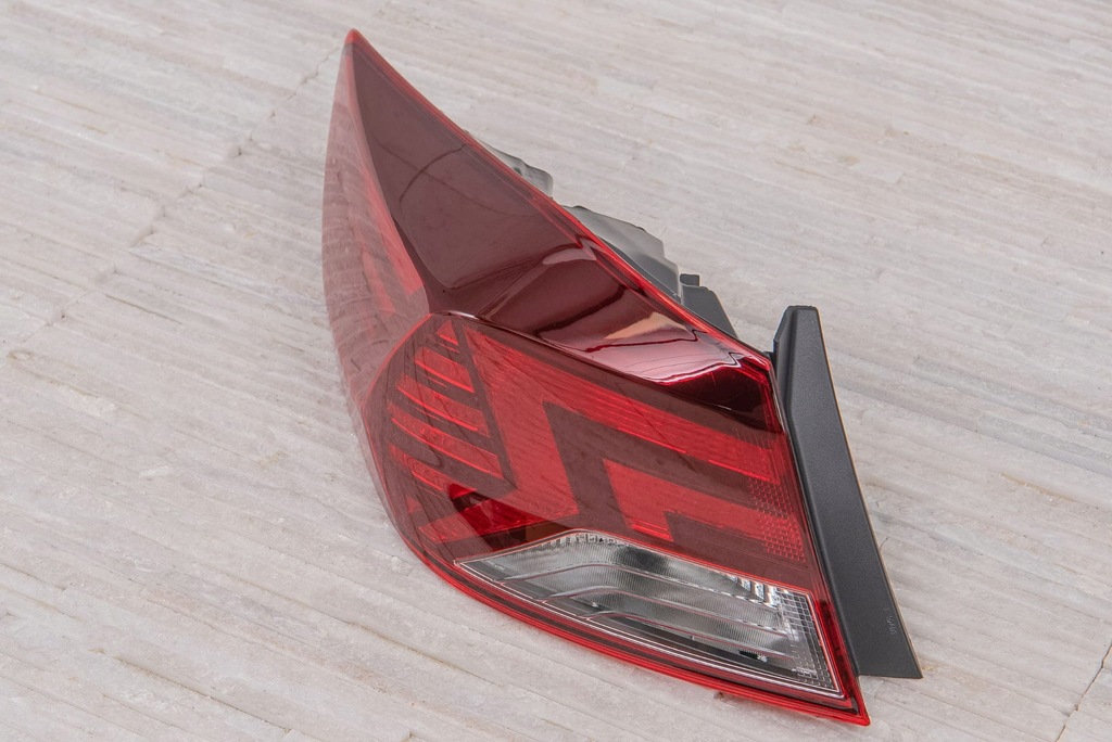 фото №10, Hyundai elantra vi ad 2018-2020 кузовная лампа задняя левая 92401f2500